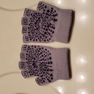 Lotus Non-Slip Yoga Gloves